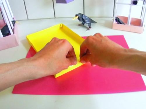 Een vogelkooi maken van papier
