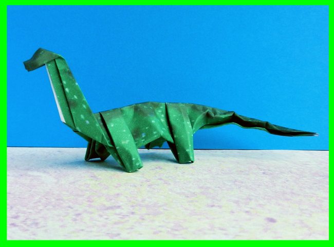 origami Brachiosaurus dinosaur