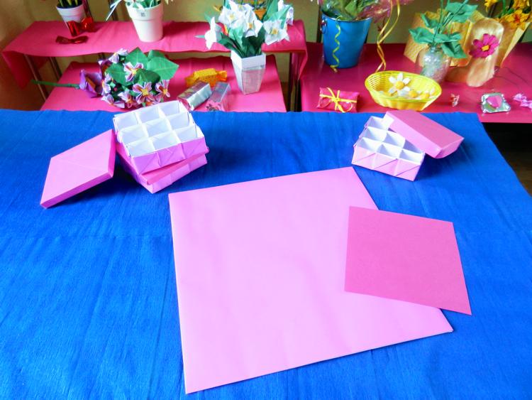 Papercraft workshop in an Origami museum