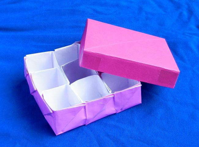 Origami compartment box