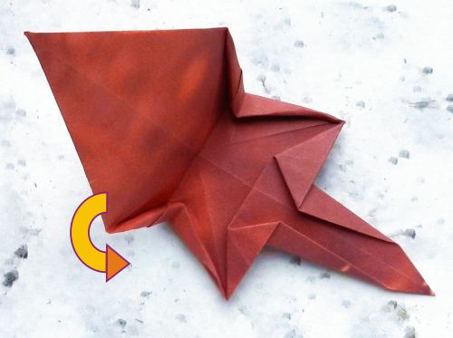 Een Origami draak vouwen