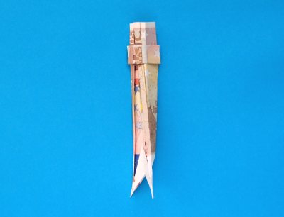 Fold an Origami Eiffel Tower