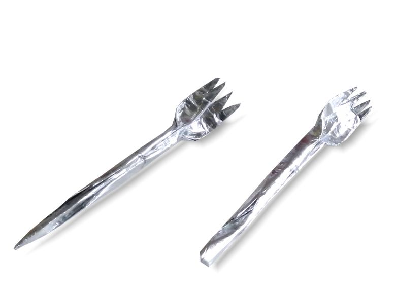 Zelfgemaakte vorkjes van aluminiumfolie