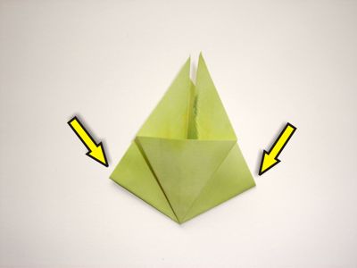 groene origami bloem