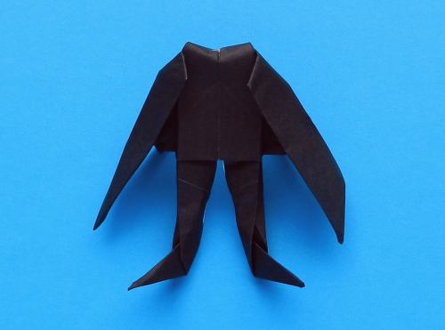 horror origami headless man
