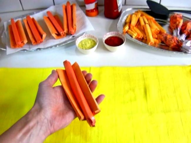 Zelfgemaakte hotdogs