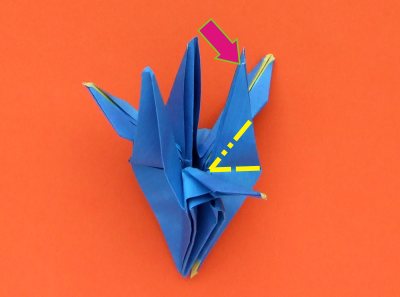 uitleg om een origami Iris te vouwen