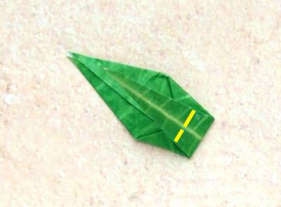 how to fold a cute pointed origami leaf