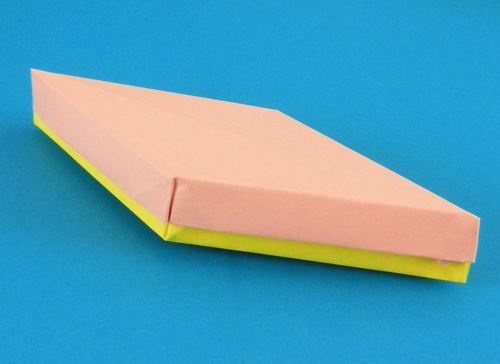 diamond shaped origami marshmallow candy box