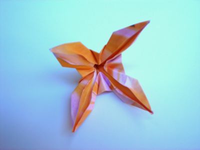 Dunne Origami bloem