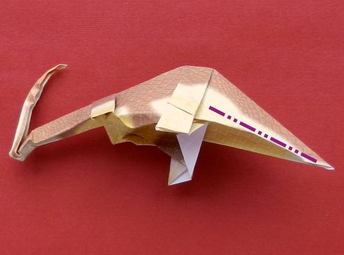 een origami dinosaurus vouwen, Parasaurolophus