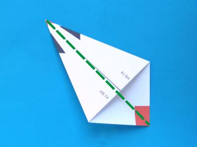 een eenvoudig papieren vliegtuigje maken