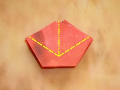 rode origami bloem
