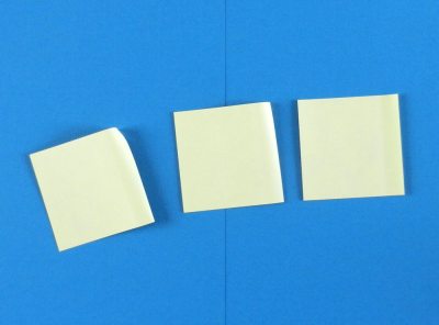 sticky note papers for making origami bracelets