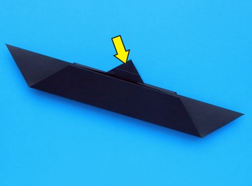een duikboot van zwart knutselpapier maken