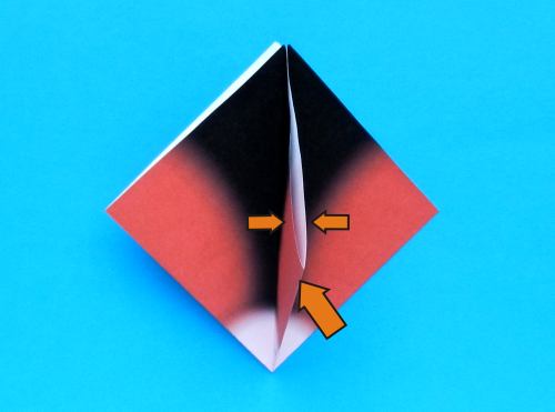 een vampier van gekleurd papier knutselen