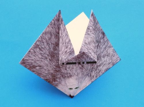 uitleg om een weerwolf te knutselen van papier
