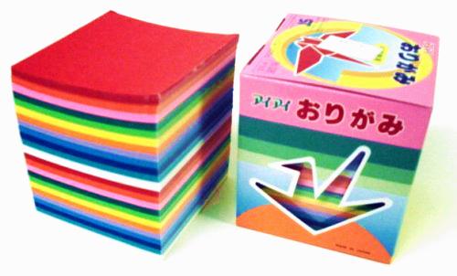 box with 1000 standard origami papers