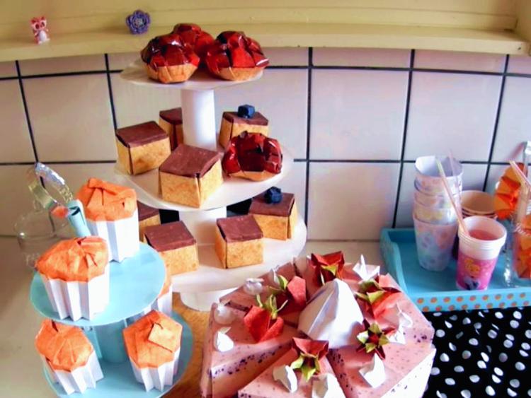 Origami Cake Shop
