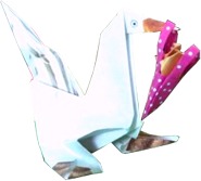 origami gans met een leuk tasje in haar snavel