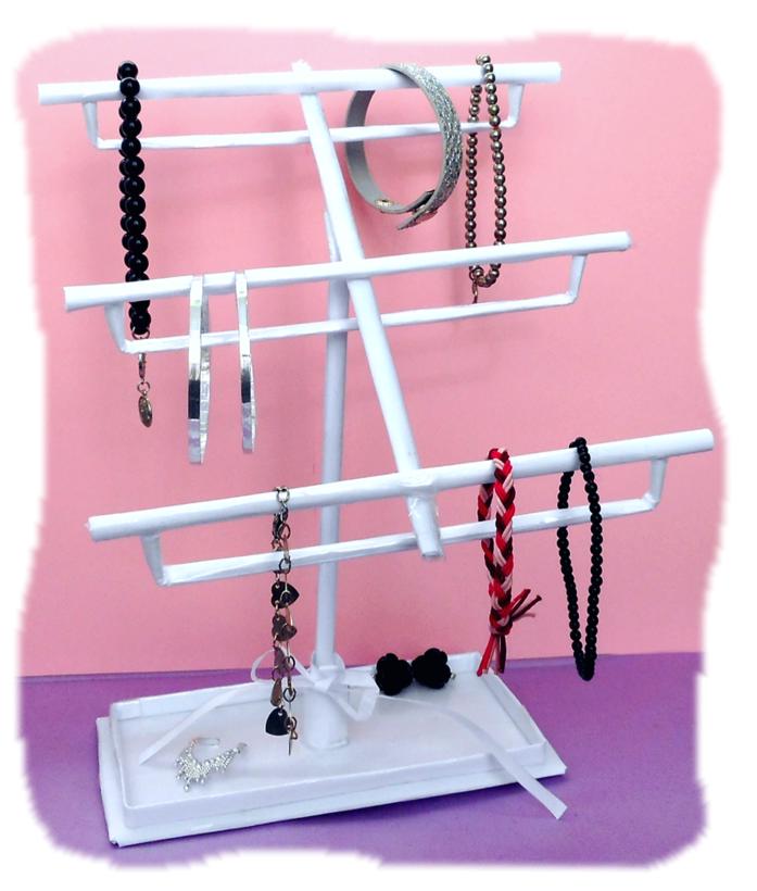 Paper jewelry organiser