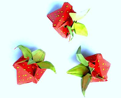 Origami Strawberry Boxes
