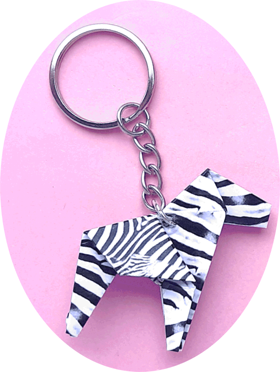 Origami zebra hangertje