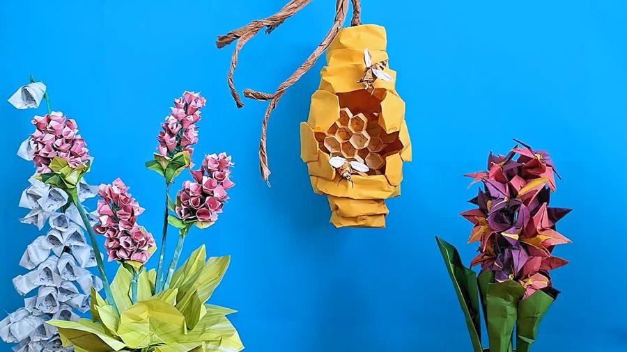 Bloemen en bijenkorf