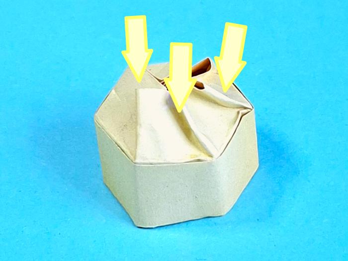 Bijenkorf van papier maken