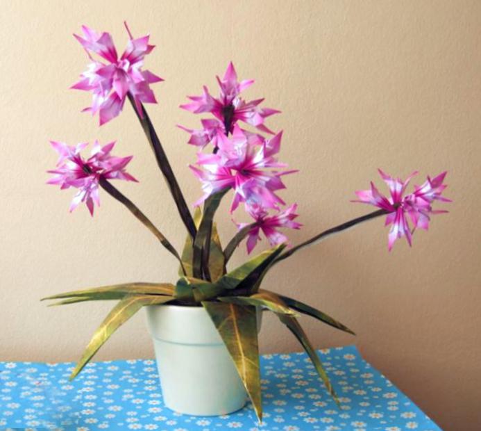 Origami plant with flowering clumps Origami plant with flowering clumps