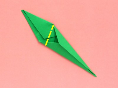 how to fold the stem of a flat origami tulip