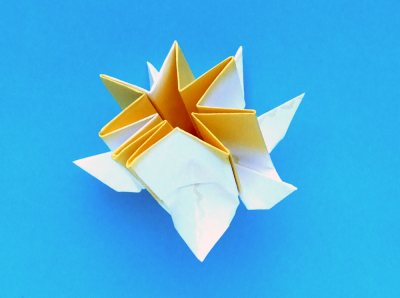 Fold an Origami Daffodil