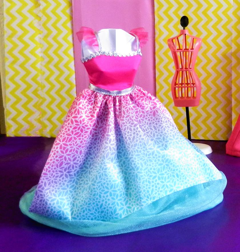 Princess dress for dolls