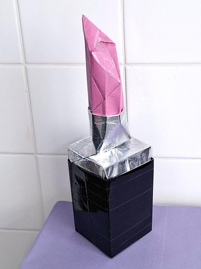Origami lippenstift doos