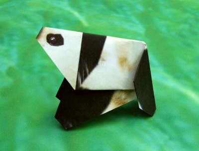 uitleg om een origami panda te vouwen