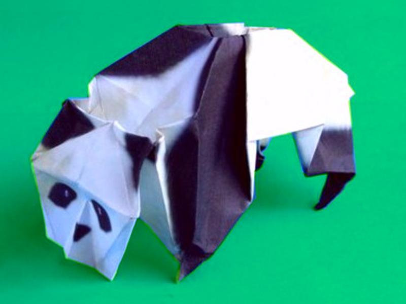 Origami panda