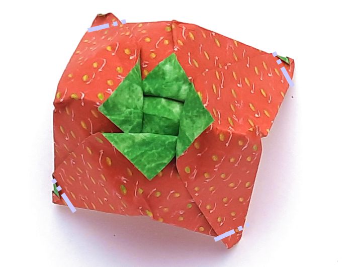 Origami aardbei maken