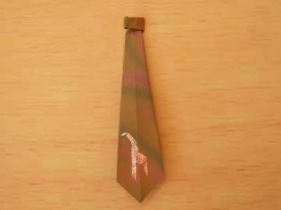 een origami stropdas
