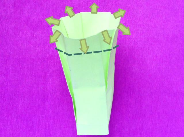 Make an Origami trumpet vase