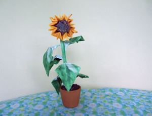 Card with a pretty origami sunflower