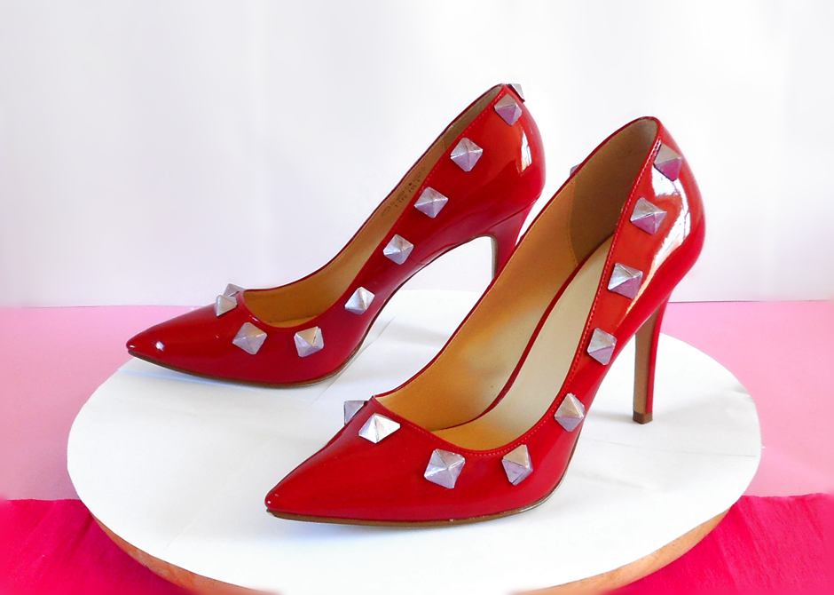 Pumps met Origami studs Pumps met Origami studs