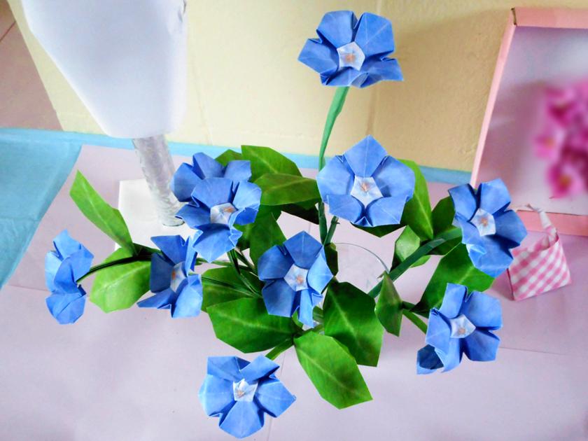 Origami Periwinkle Flowers