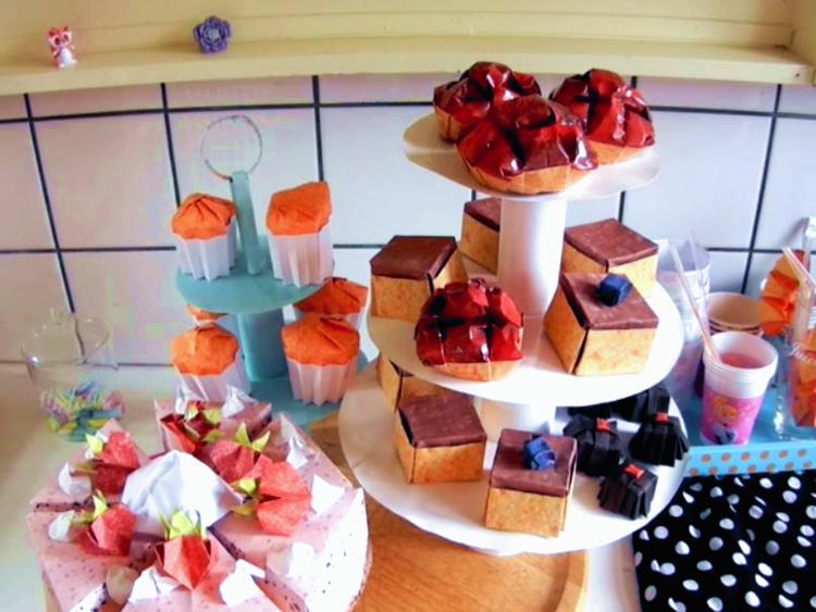 Origami Cake Shop