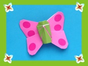 legpuzzel spel met een schattig roze vlindertje