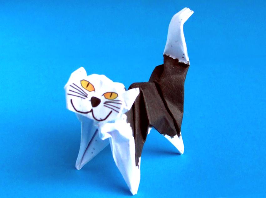 Origami cat