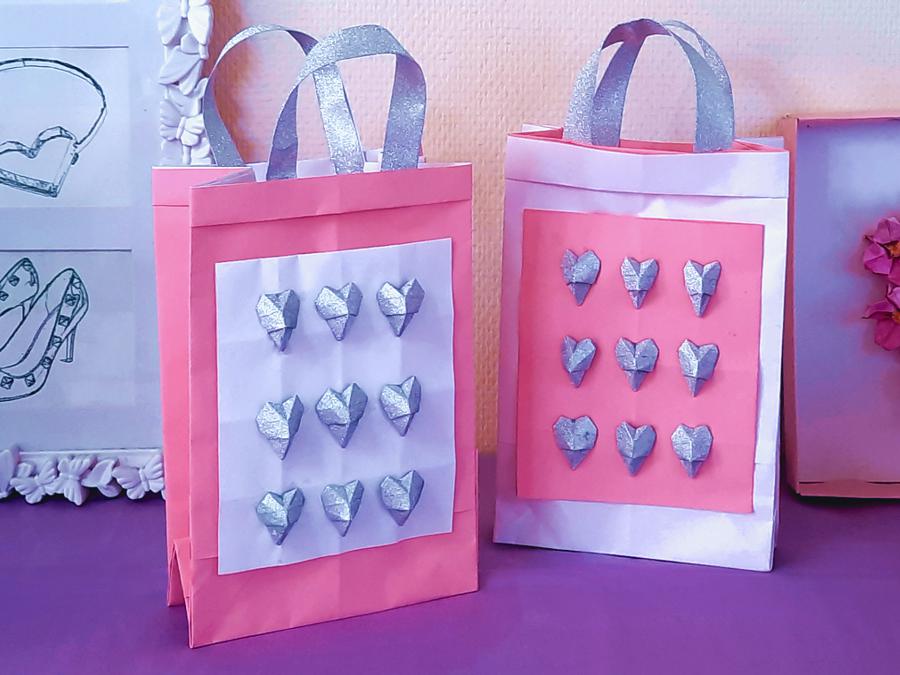 Paper gift bags with hearts