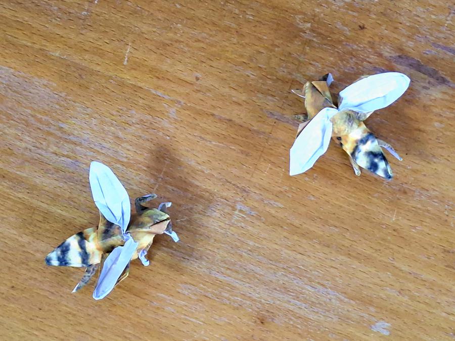 Origami Bijen